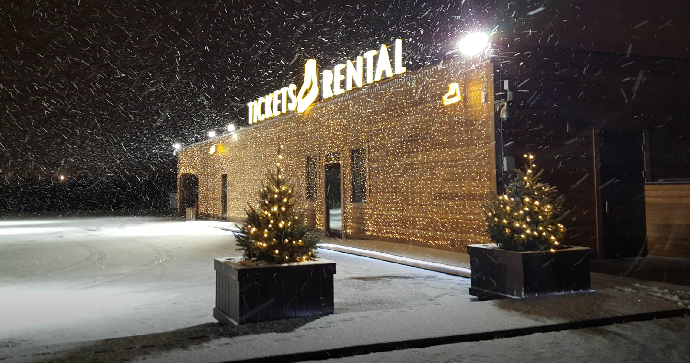 Оформление катка The Rink в Сколково