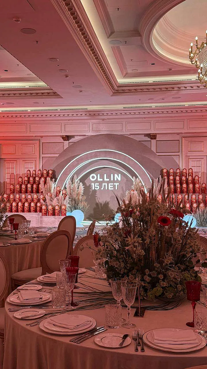 Юбилейное мероприятие Ollin Professional &mdash; инсталляция OLLIN 15 ЛЕТ и матрёшки для партнёров
